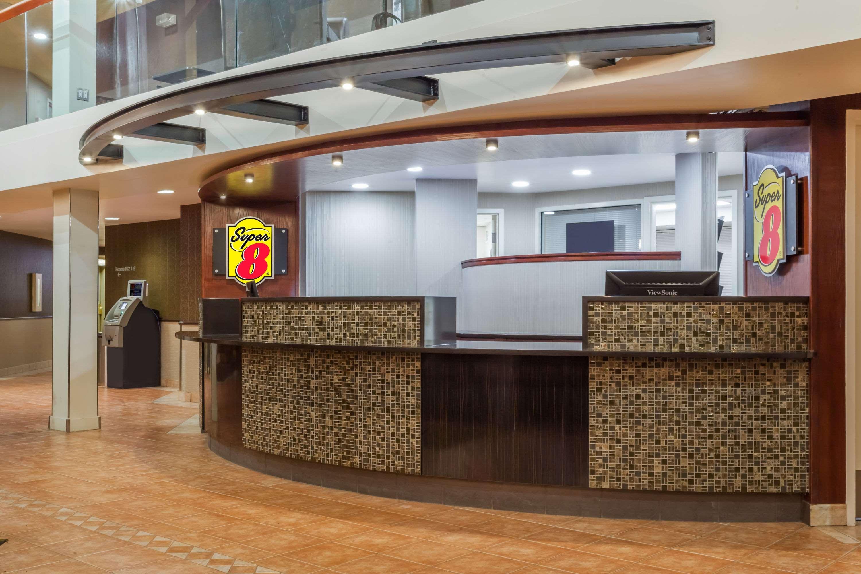 Super 8 By Wyndham Sherwood Park/Edmonton Area Bagian luar foto