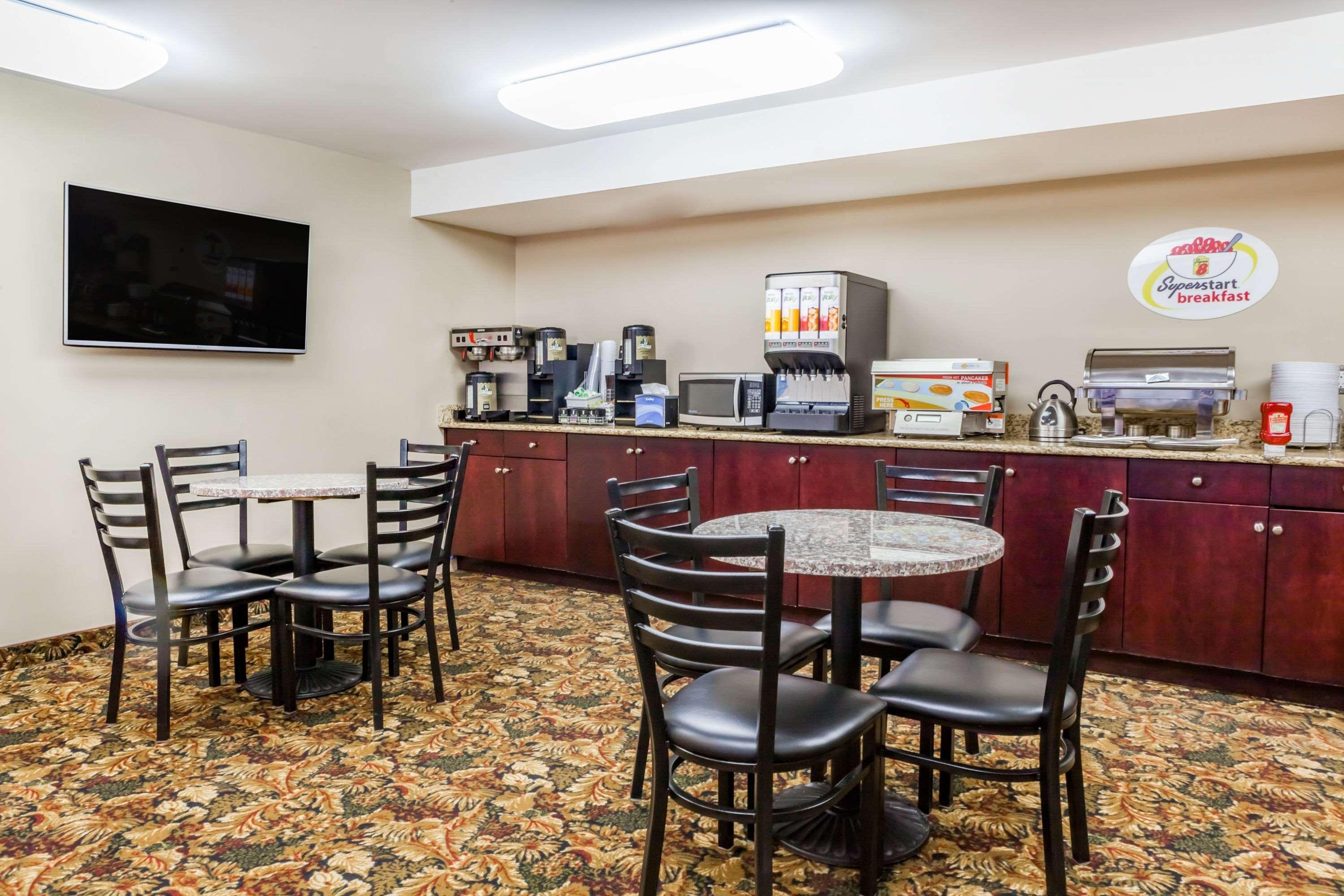 Super 8 By Wyndham Sherwood Park/Edmonton Area Bagian luar foto