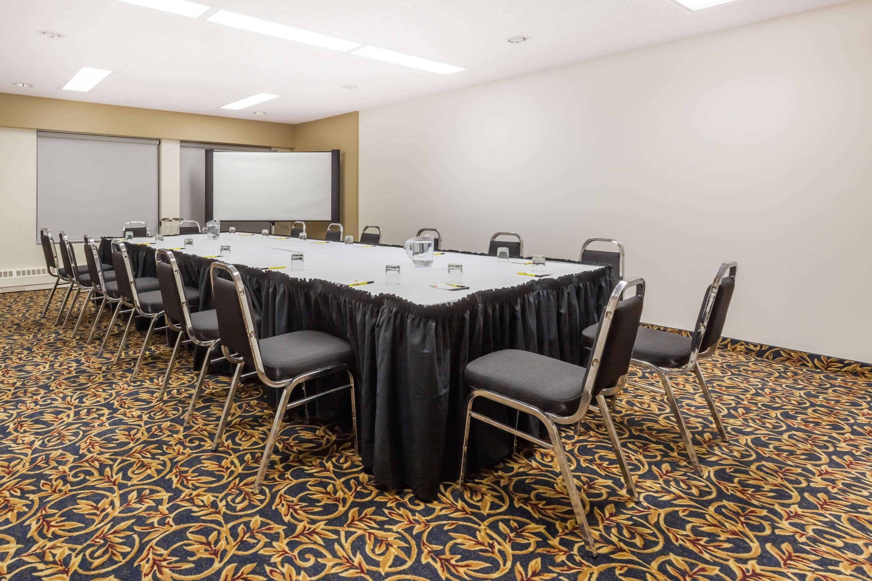 Super 8 By Wyndham Sherwood Park/Edmonton Area Bagian luar foto