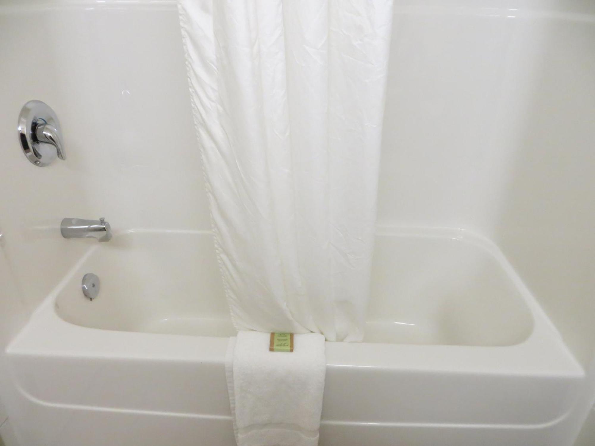 Super 8 By Wyndham Sherwood Park/Edmonton Area Bagian luar foto
