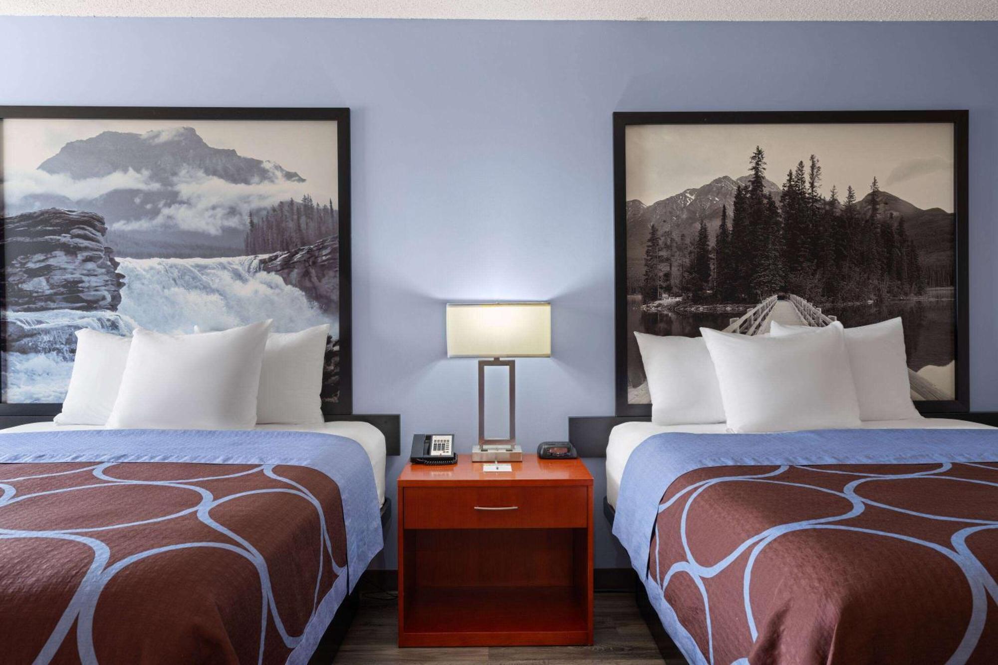 Super 8 By Wyndham Sherwood Park/Edmonton Area Bagian luar foto