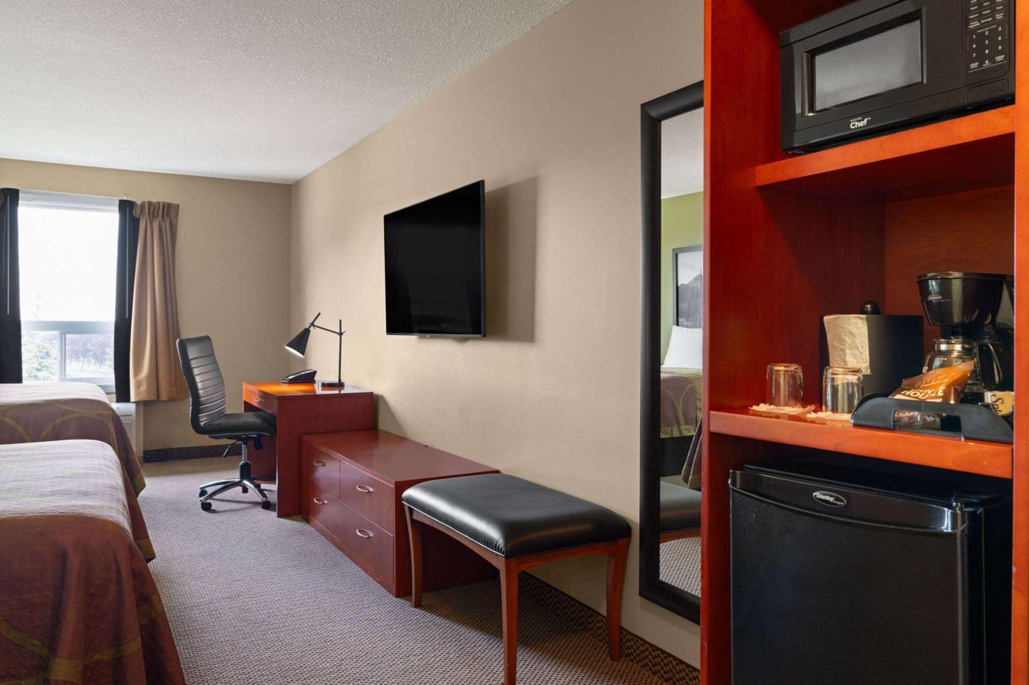 Super 8 By Wyndham Sherwood Park/Edmonton Area Bagian luar foto