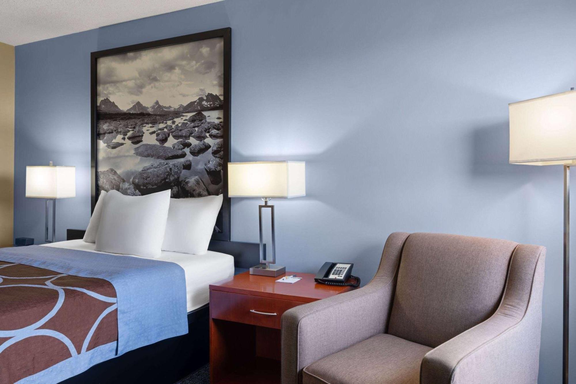 Super 8 By Wyndham Sherwood Park/Edmonton Area Bagian luar foto
