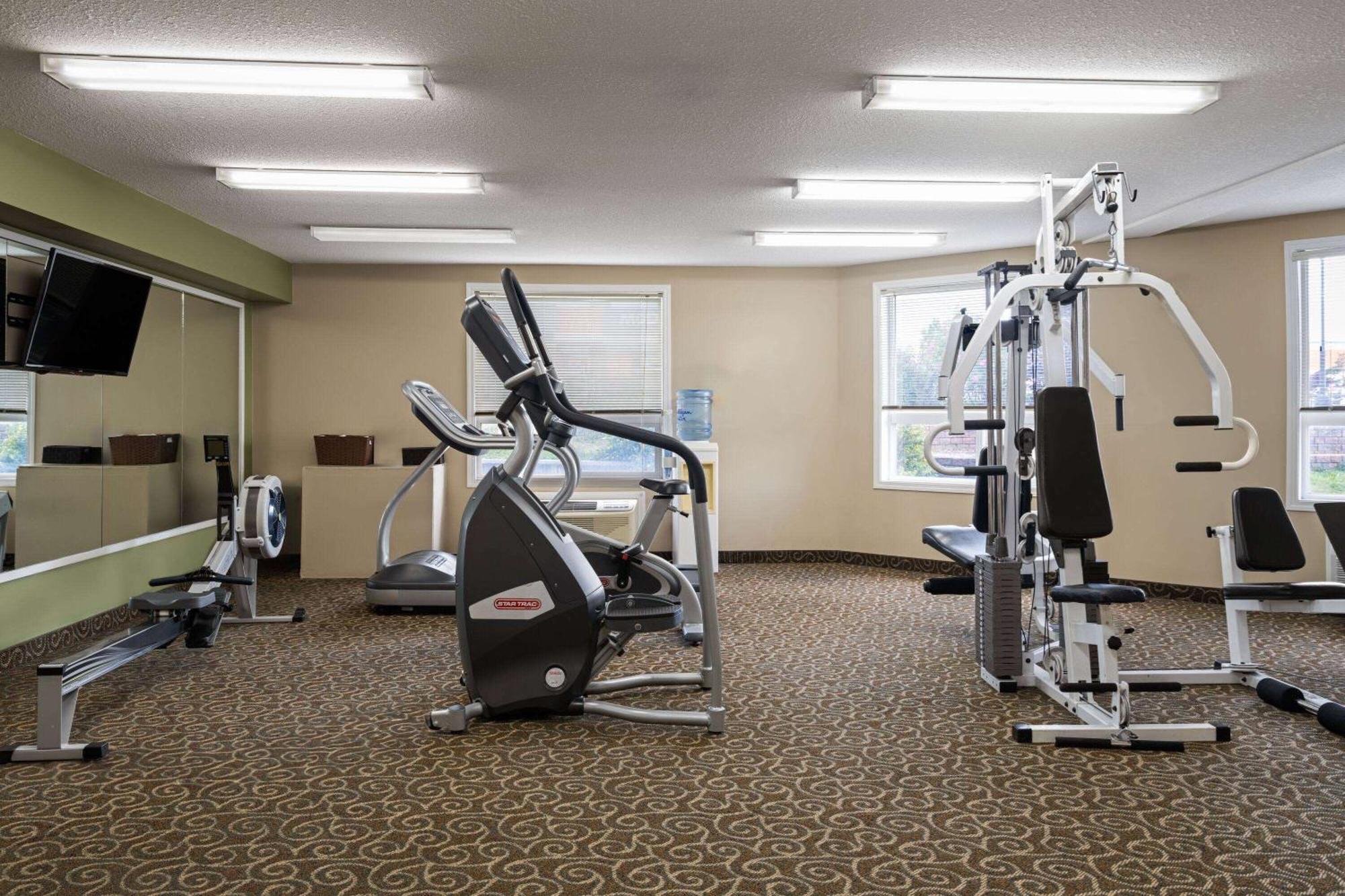 Super 8 By Wyndham Sherwood Park/Edmonton Area Bagian luar foto