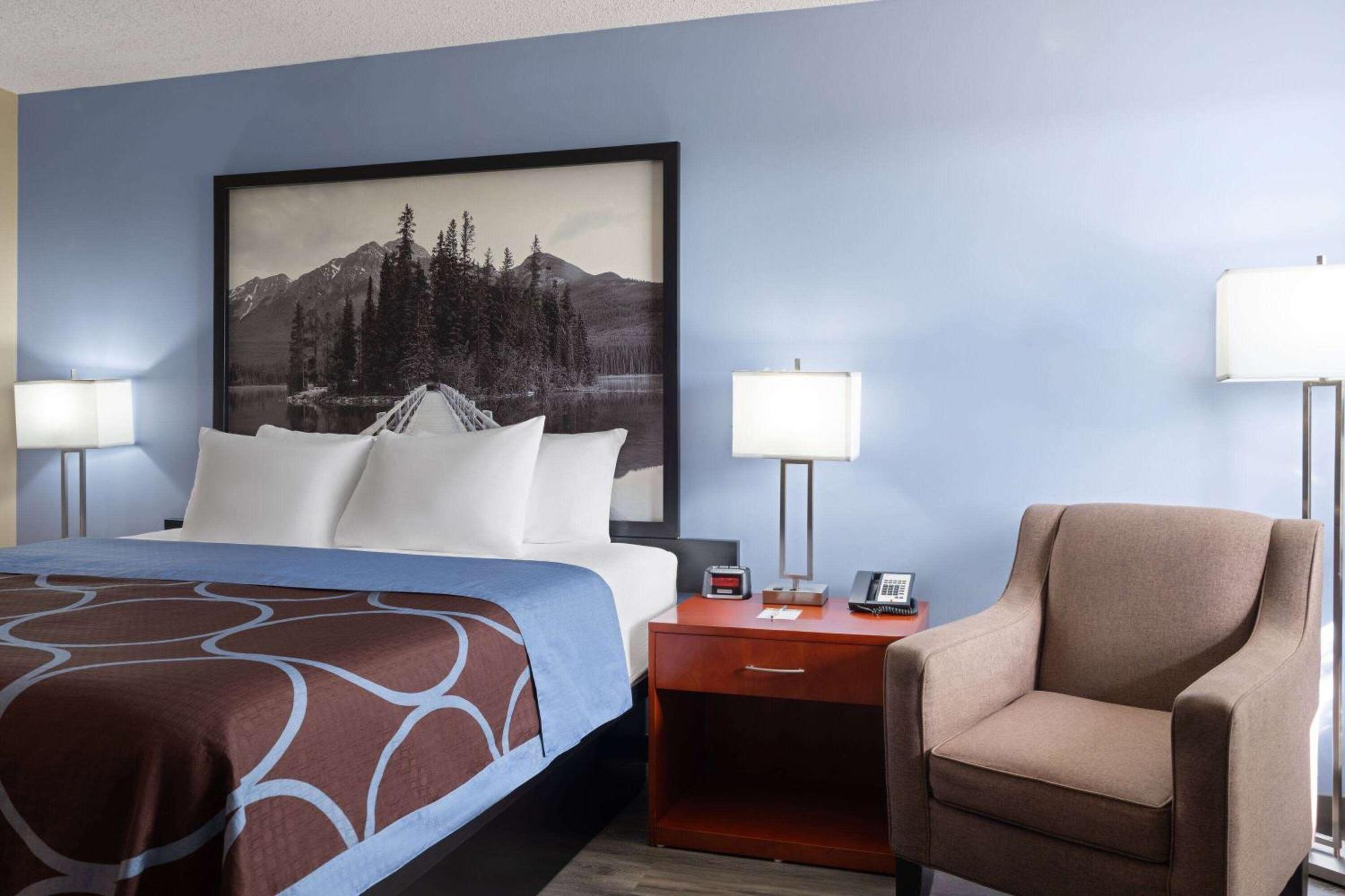 Super 8 By Wyndham Sherwood Park/Edmonton Area Bagian luar foto