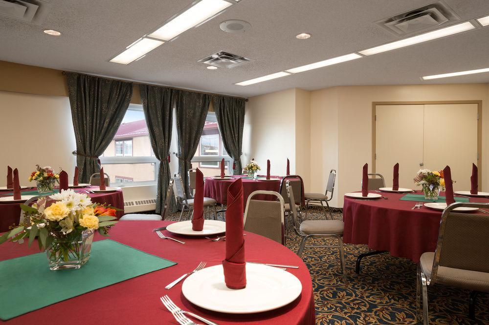 Super 8 By Wyndham Sherwood Park/Edmonton Area Bagian luar foto