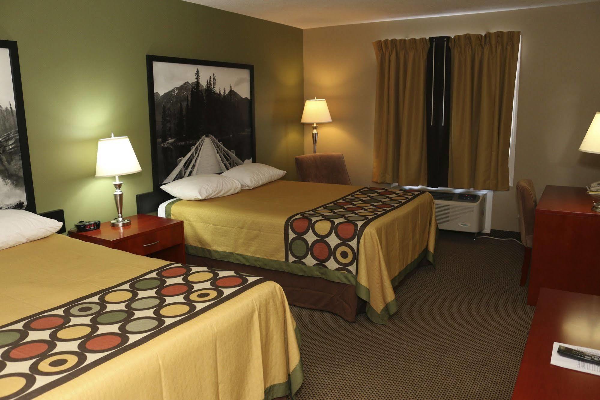 Super 8 By Wyndham Sherwood Park/Edmonton Area Bagian luar foto